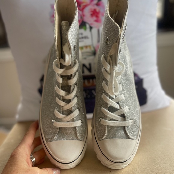 Wishbone high top bling sneakers worn once - Picture 3 of 4